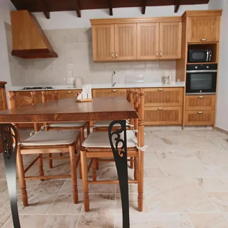 בית נופש Dani House גרנדילה דה אבונה